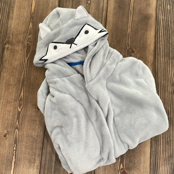 🌟Host Pick🌟Kids Cat & Jack Hooded Robe - Picture 1 of 4